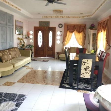 Love Homestay Ct Кангар Екстериор снимка