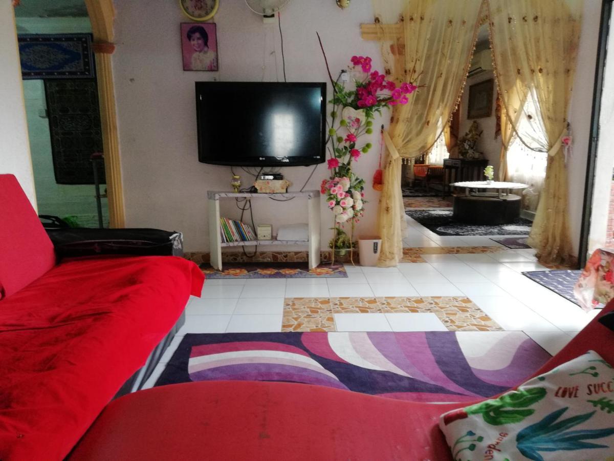 Love Homestay Ct Кангар Екстериор снимка