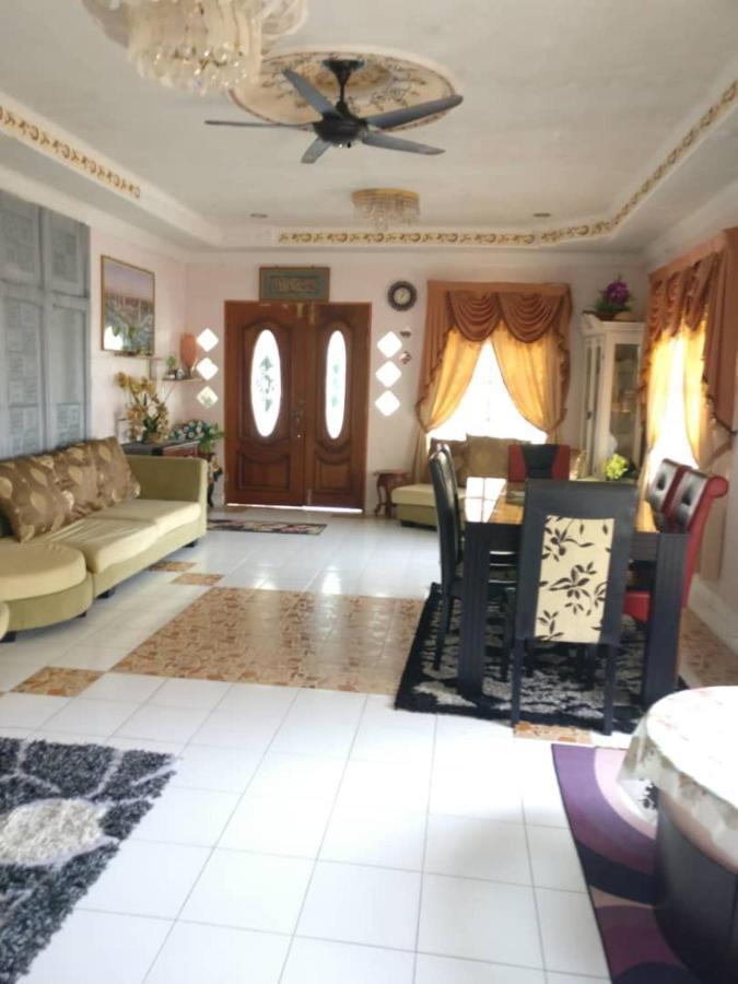 Love Homestay Ct Кангар Екстериор снимка
